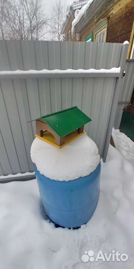 Кормушка для птиц из дерева