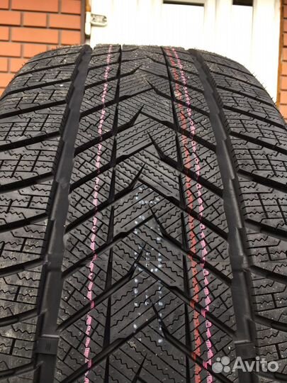 Grenlander IceHawke II 275/40 R21 и 315/35 R21 107H