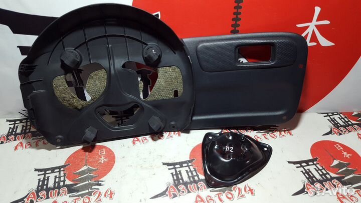 Обшивка багажника Toyota Funcargo NCP25 1NZ-FE 200