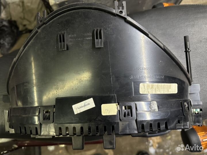 Приборная панель (щиток приборов) Mercedes W203