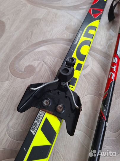 Зимний комплект:беговые лыжи, ботинки, стяжки