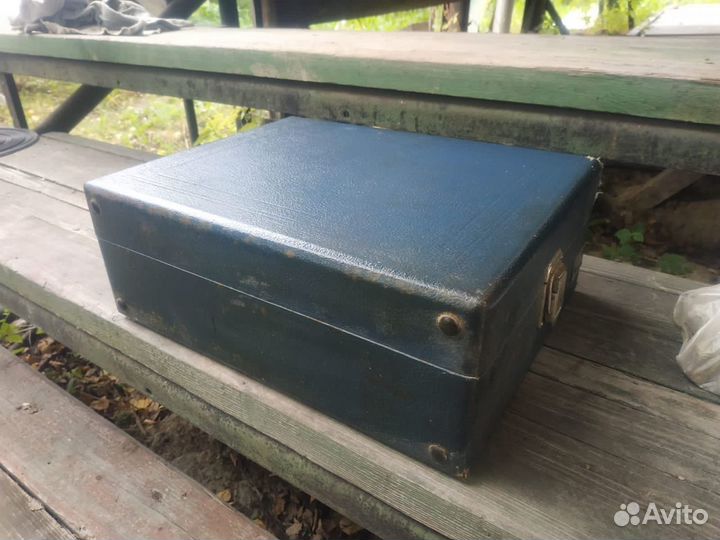 Портативный патефон 1940-1950