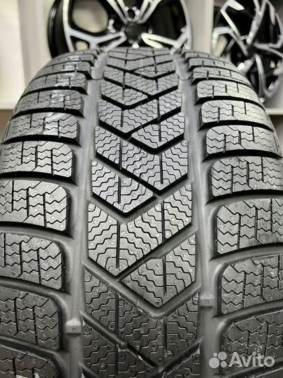 Pirelli Winter Sottozero 3 235/40 R18 95V