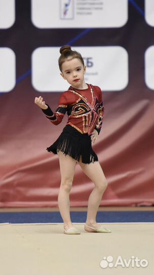 Костюм для художественной гимнастики