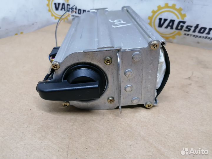 Подушка безопасности пассажира Volkswagen Golf 4