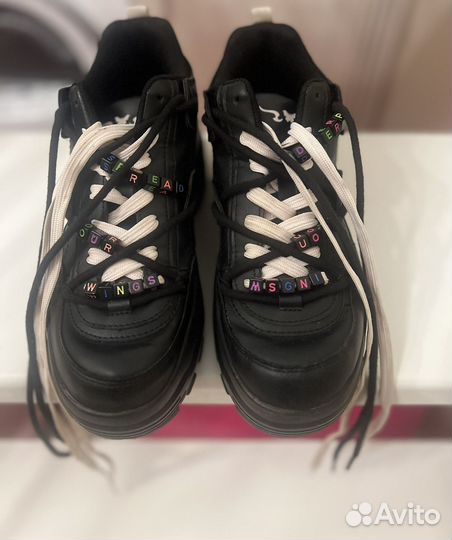 Кроссовки женские bershka