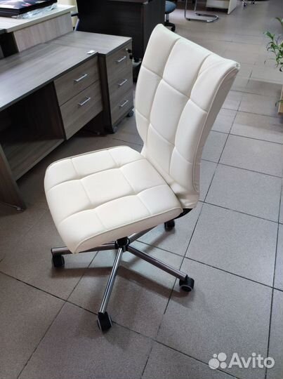 Компьютерное кресло новое