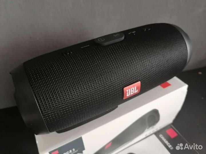 Портативная колонка JBL charge 3