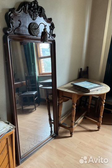 Антикварное зеркало