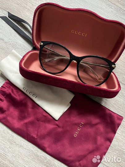 Солнцезащитные очки женские Gucci