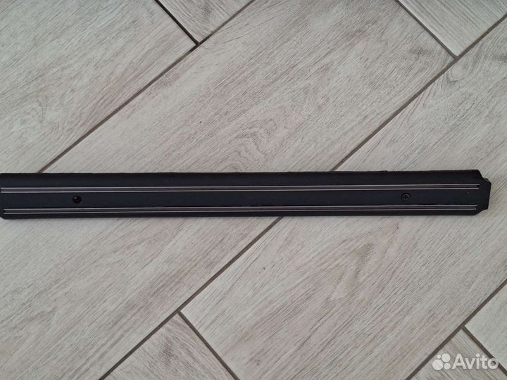 Магнитный держатель для ножей