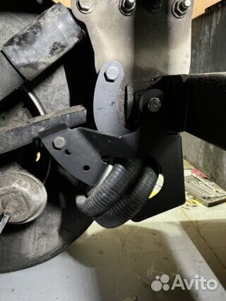 Механизм подъемной оси для подвески полуприцепов s