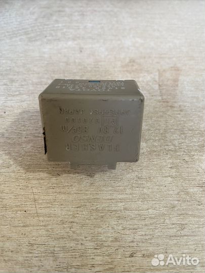 Реле поворотов тойота королла рав 4 аурис