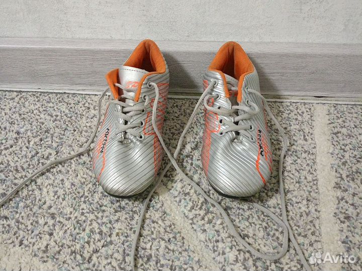Футбольные бутсы 33 размер