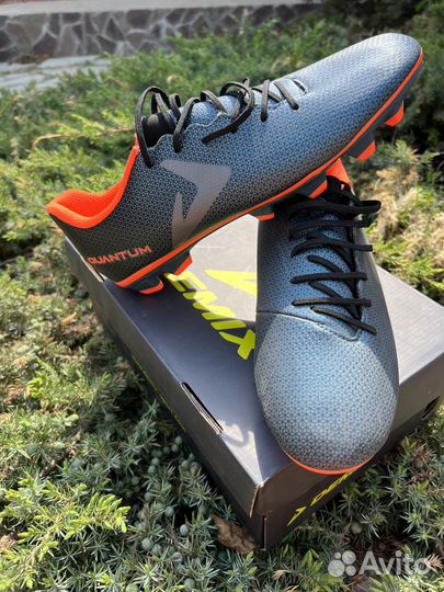 Футбольные бутсы