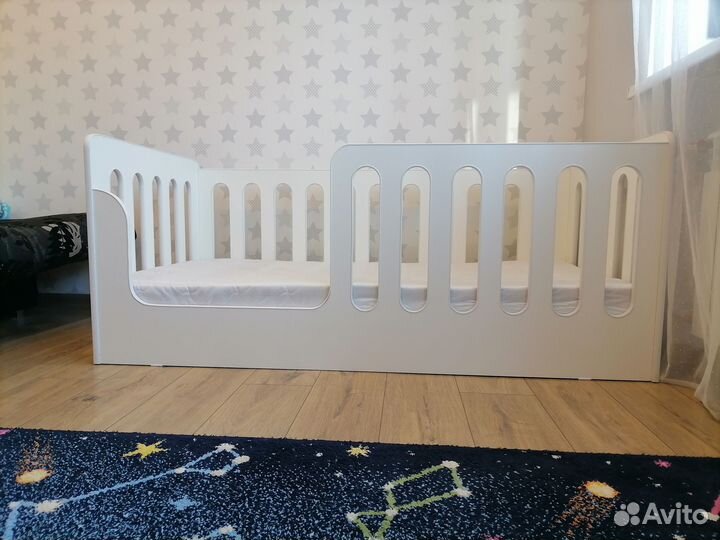 Детская кровать б/у от 3 лет с матрасом