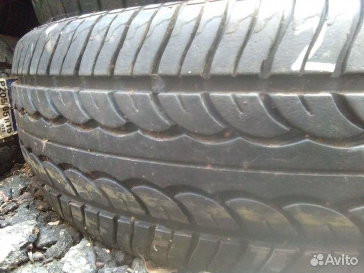 GT Radial Champiro 728 215/70 R15