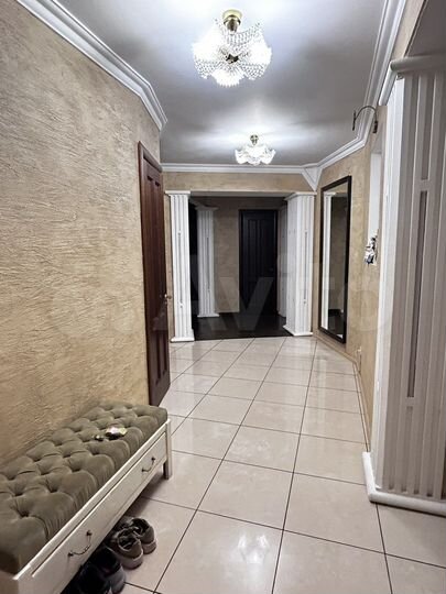 4-к. квартира, 117,5 м², 8/10 эт.