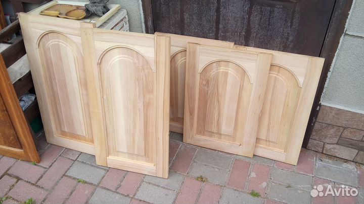 Дубовые дверцы и накладки (фасад)