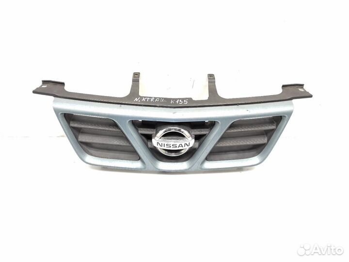 Решетка радиатора Nissan X-Trail T30 2003