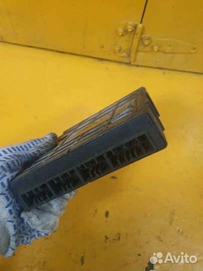 Блок управления двигателем двс 1.8 4G93 mitsubishi