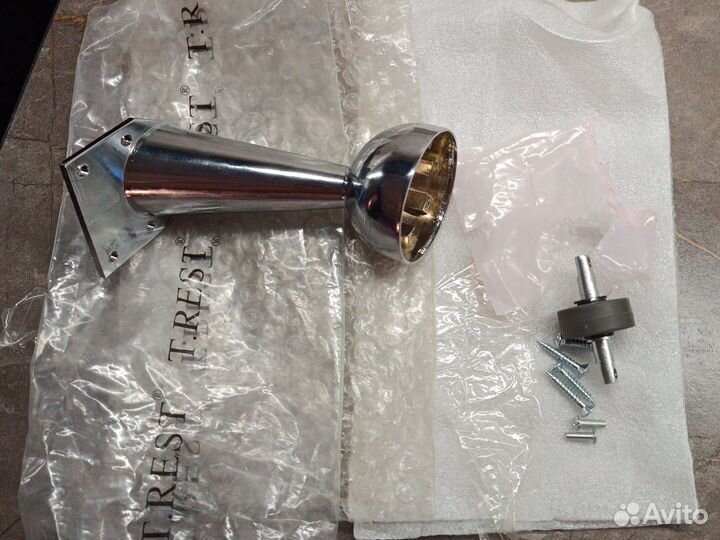 Нога мебельная с роликом 130 мм