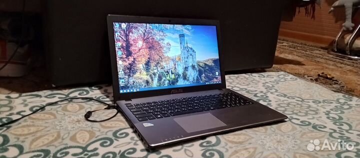 Ноутбук asus