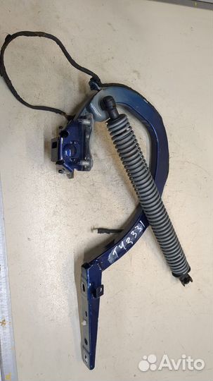 Петля крышки багажника правая BMW 5 G30, G31, 2018