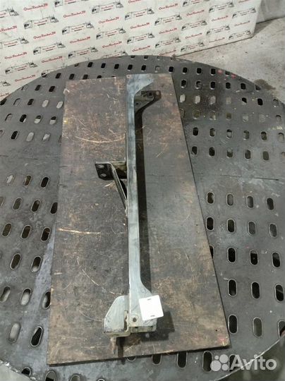 Рамка радиатора Volvo 21384583