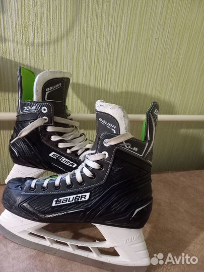 Хоккейные коньки bauer