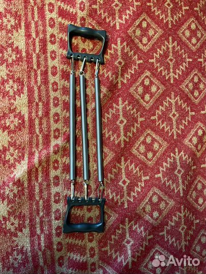 Спортивные резинки, раковина, колесо, наколенники