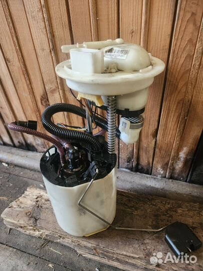 Топливный насос в сборе VW