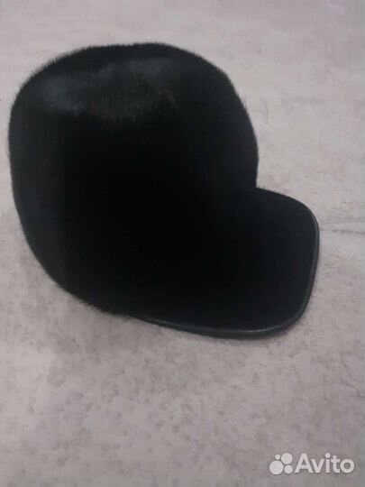 Женская кепка из нерпы