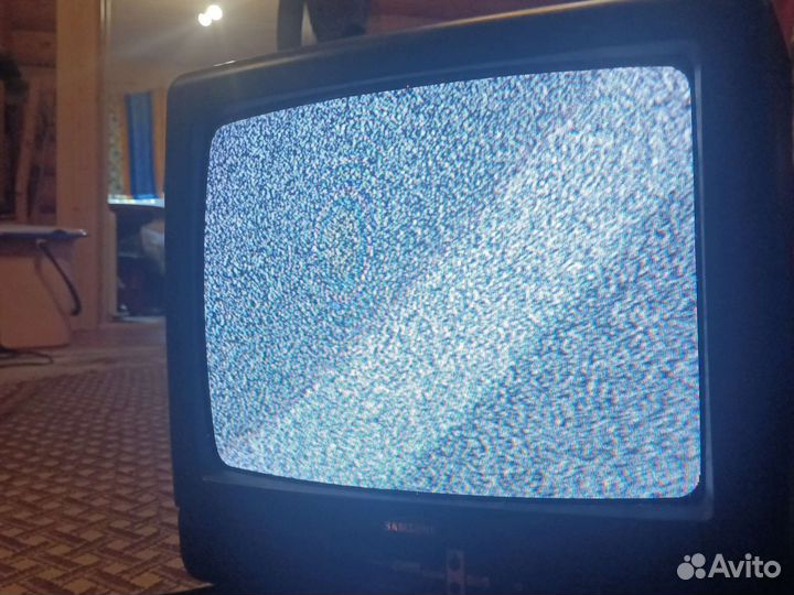 Телевизор samsung CK-3361M. Модель на фото