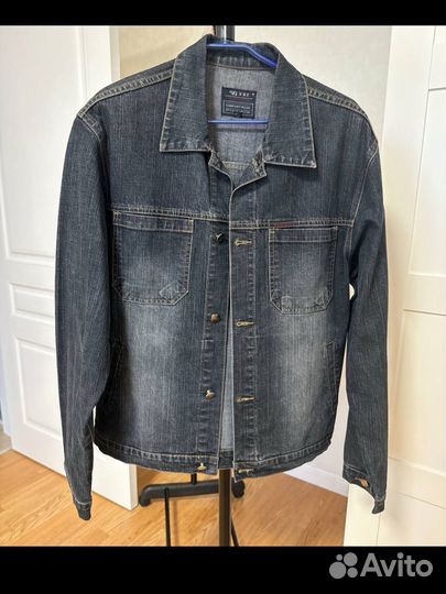 Джинсовая куртка