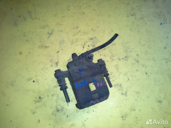 Суппорт передний левый на nissan pulsar FN14