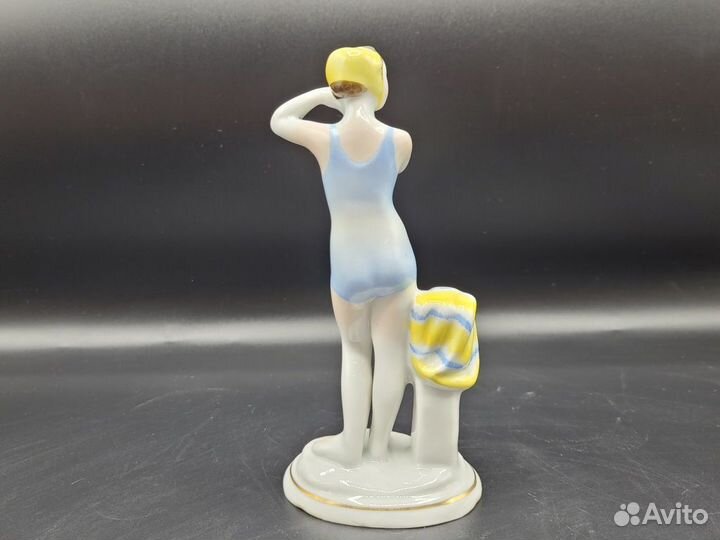 Фарфоровая статуэтка Купальщица Плавчиха лфз