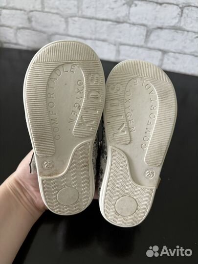 Обувь на девочку 24