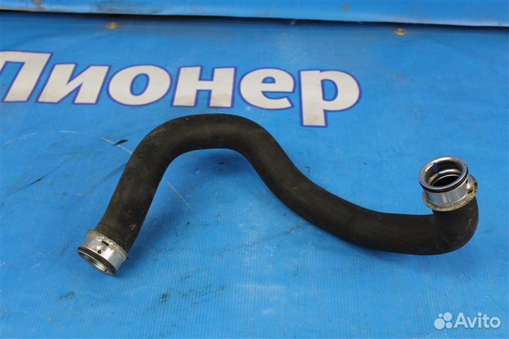 Патрубок системы охлаждения Mercedes-Benz C-Class