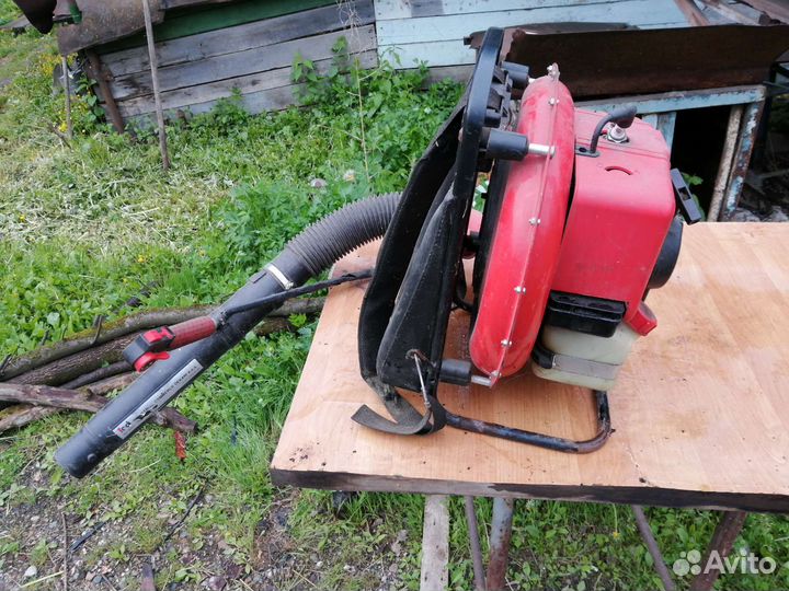 Бензиновый рюкзак ветродуй