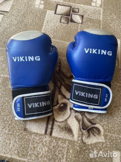 Боксерские перчатки