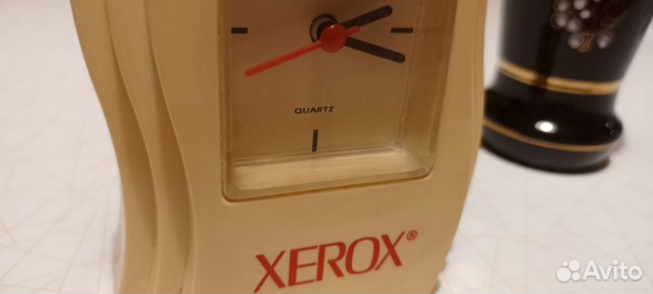 Часы кварцевые