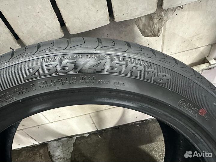 Delinte DH2 235/45 R18