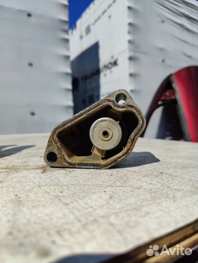 Корпус термостата opel omega b