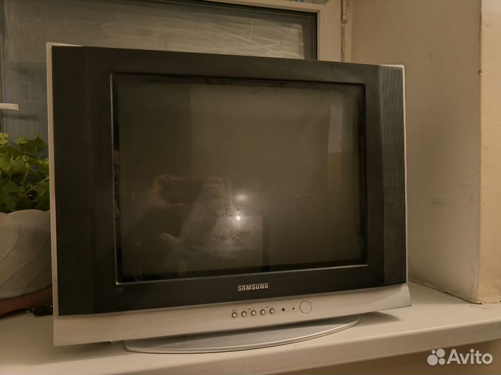 Телевизор samsung