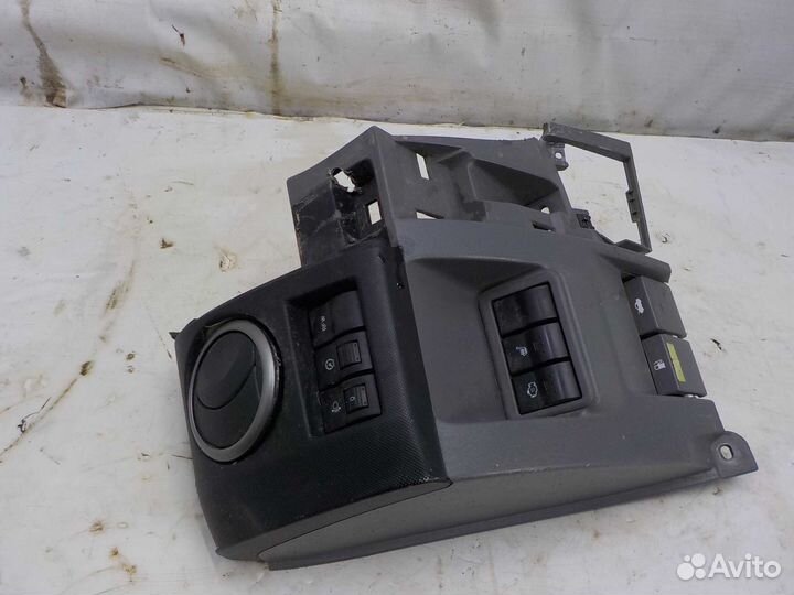 Накладка на торпеду Mazda BT-50