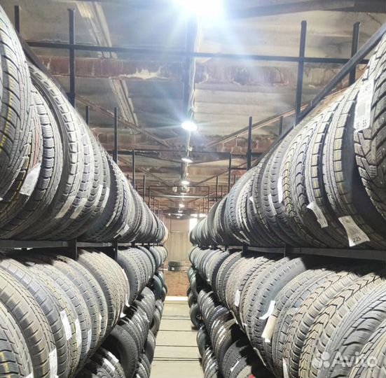 Goodyear UltraGrip 8 Performance 225/45 R17 91M