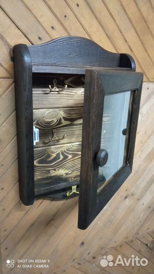 Ключница настенная из дерева