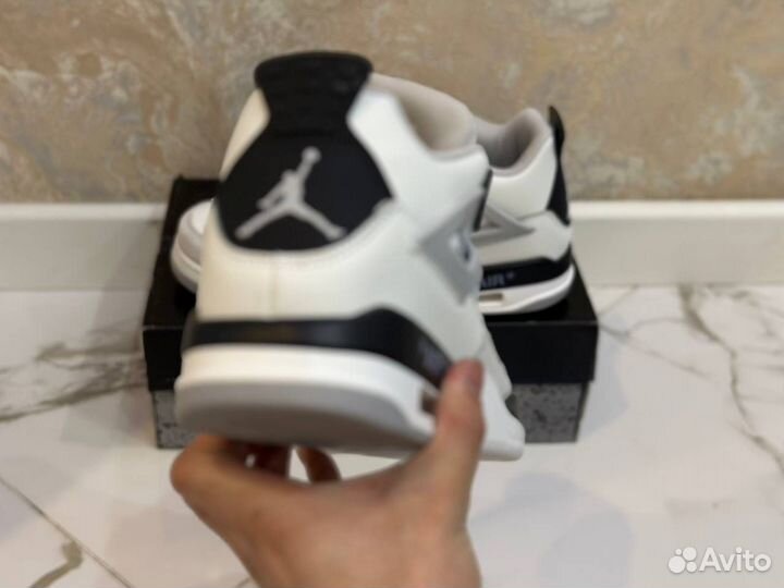 Кроссовки Nike Air Jordan 4 белые