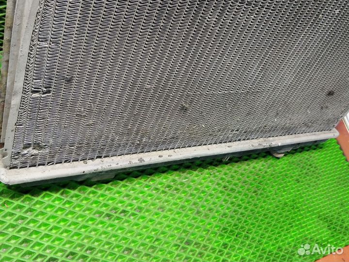 Радиатор охлаждения основной Mitsubishi carisma